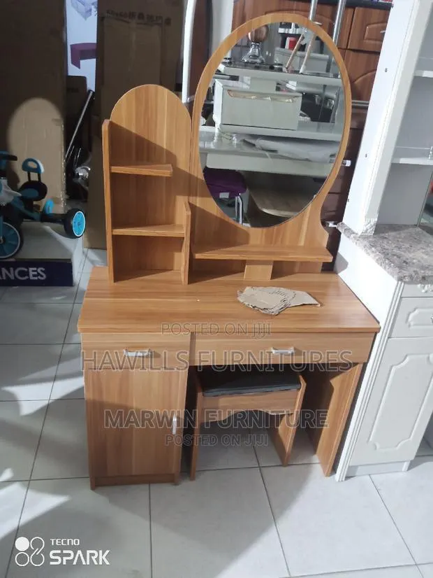 Woody Dressing Mirror · Photo 1