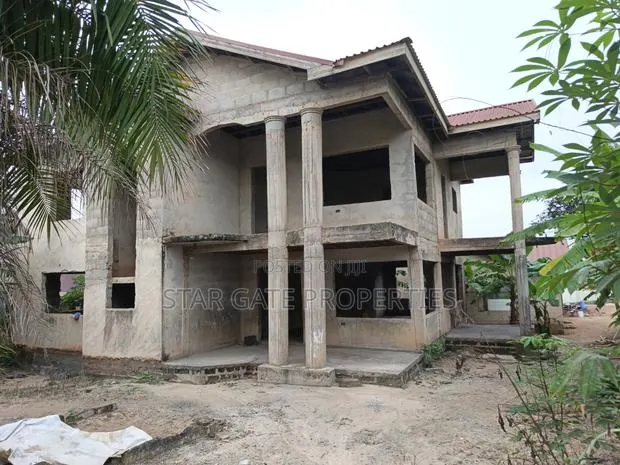 5bdrm House in Adako Jarchie, Kumasi Metropolitan for sale · Photo 1