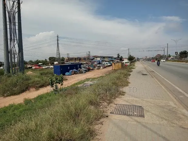 4 Plot of Land on Baahyard to Mallam Junction for Sale · Photo 1