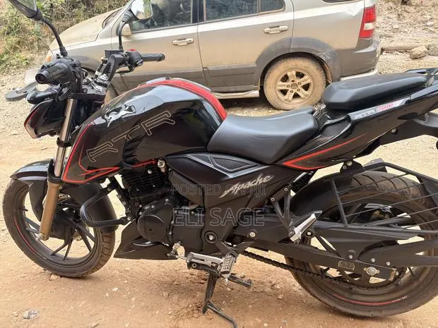 TVS 2025 Black · Photo 1