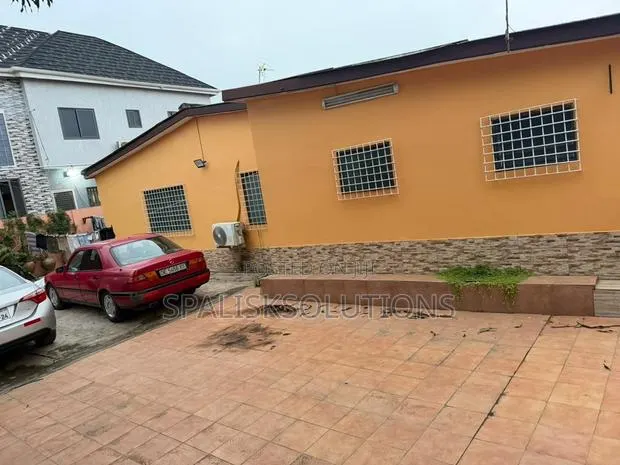 3bdrm House in Dansoman Estate for sale · Photo 1