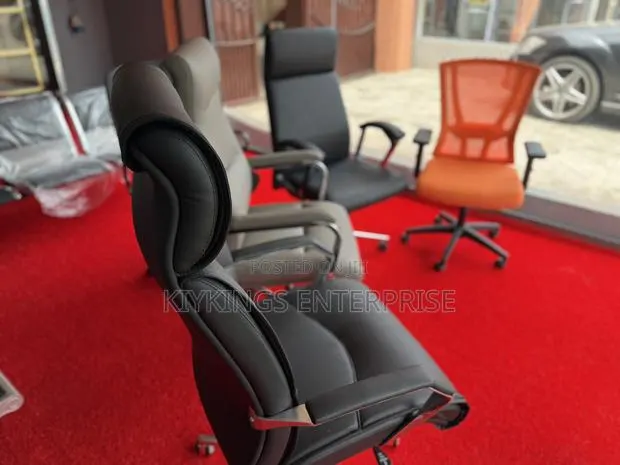 Office Chairs and Desks · Photo 1