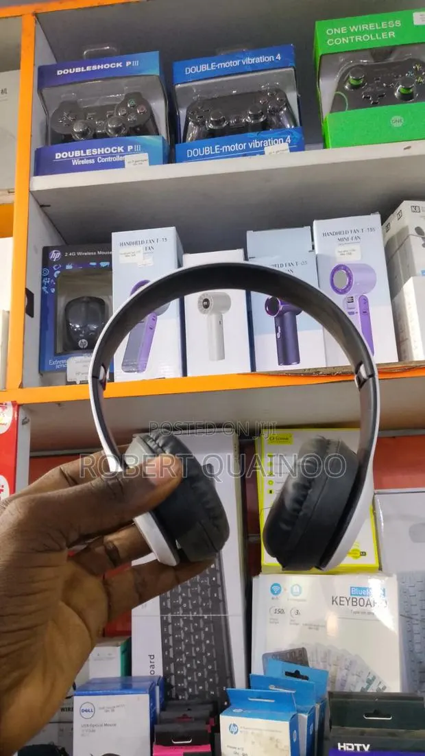 Wireless Headphones · Photo 1