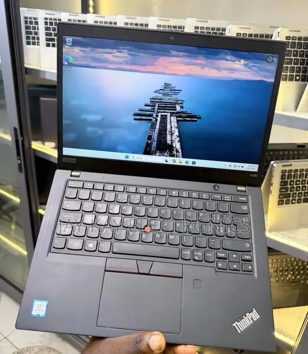 Laptop Lenovo ThinkPad X390 8GB Intel Core i5 SSD 256GB · Photo 1