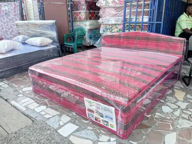 Amazingly Inbuilt Bed Queen Size(Foam Inside) · Photo 1