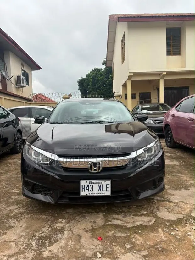 Honda Civic 2018 Beige · Photo 1
