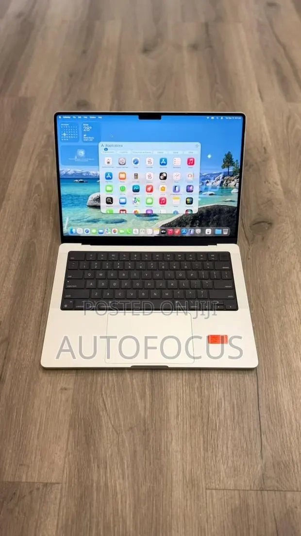 Laptop Apple MacBook Pro 2024 M4 Max 36GB Apple M4 SSD 1T · Photo 1