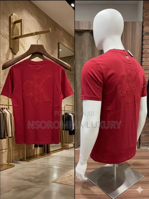 Quality Round Necks · Photo 1