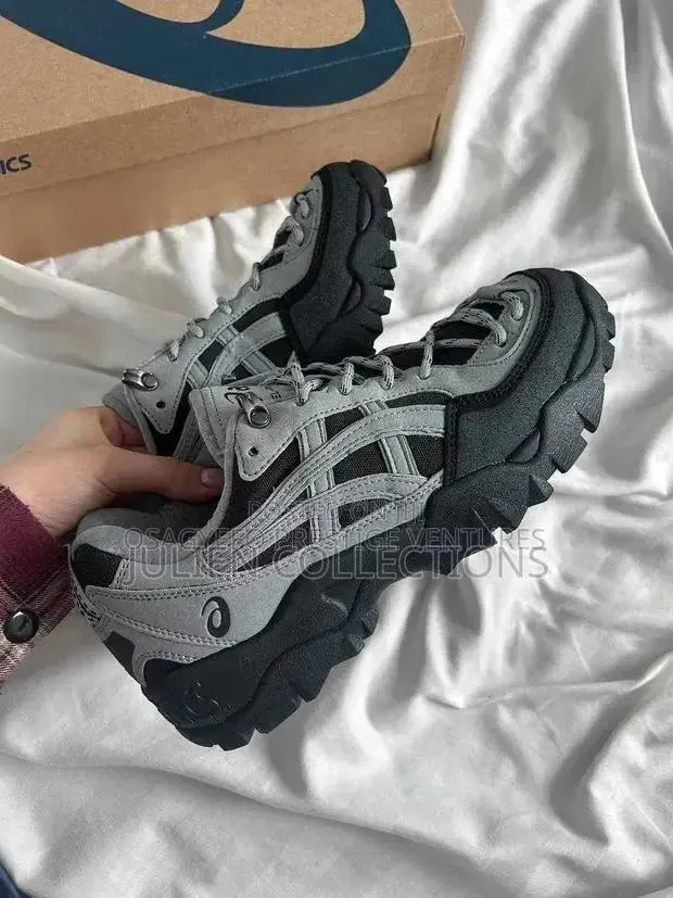 Asics Gel Pinkax Black Grey · Photo 1