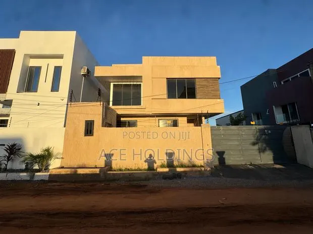 3bdrm House in West Trasacco, School Junction for sale · Photo 1