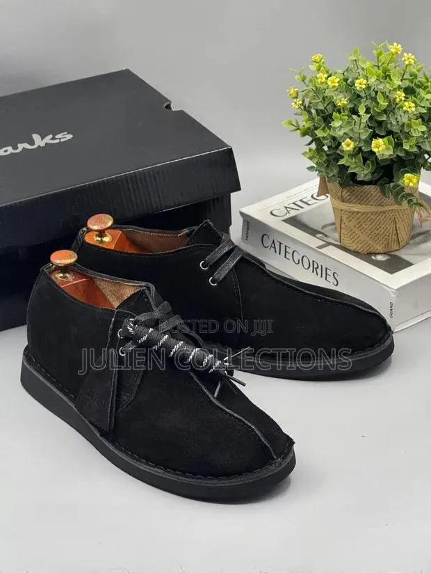 Original Clarks Desert Trek Black · Photo 1