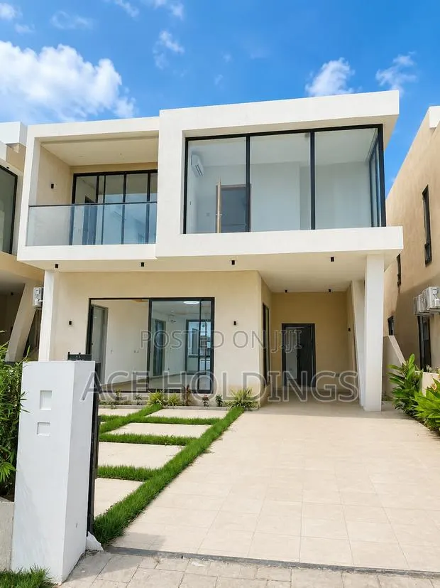 4bdrm Mansion in West Trasacco, School Junction for sale · Photo 1