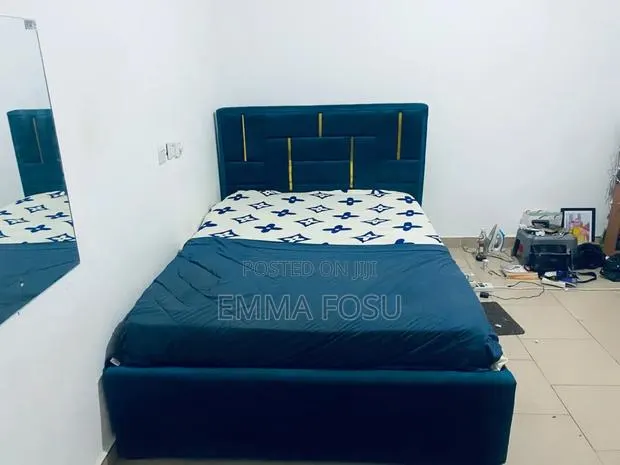 Bed and Frame · Photo 2