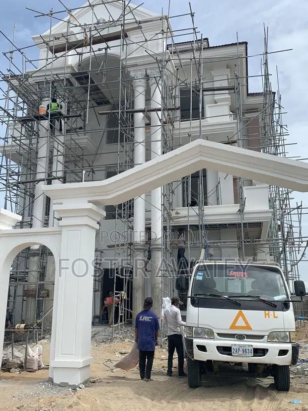 House Top Walls · Photo 1