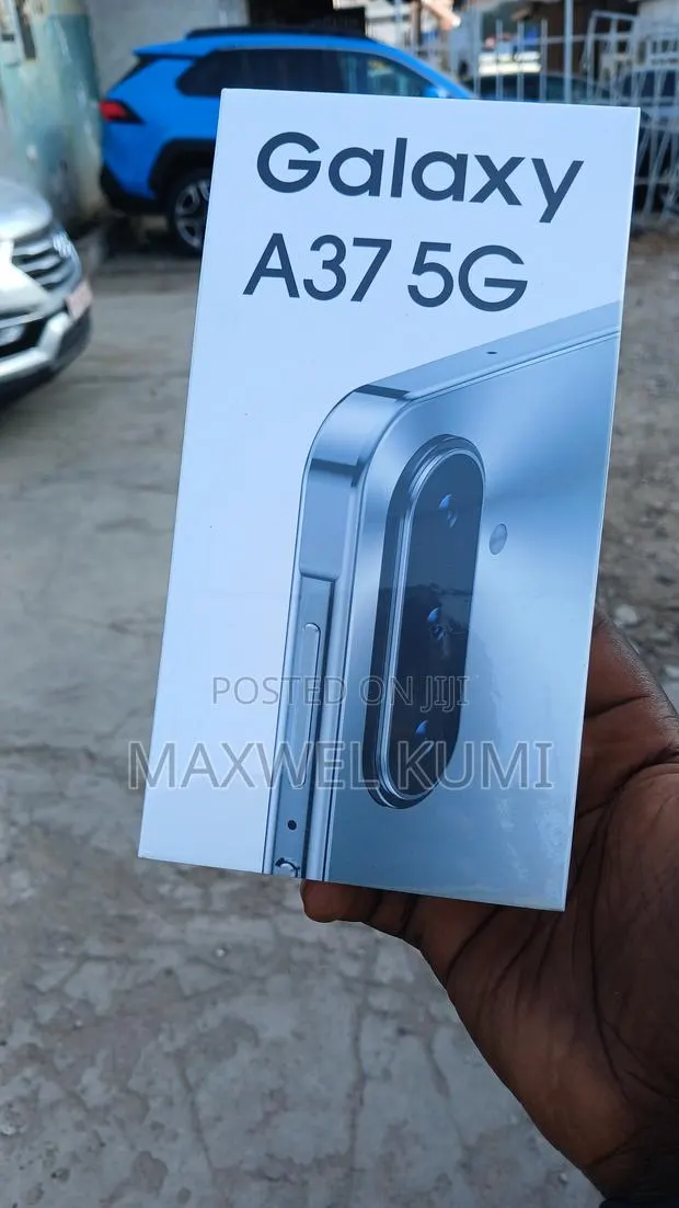 New Samsung Galaxy A37 256 GB Silver · Photo 1