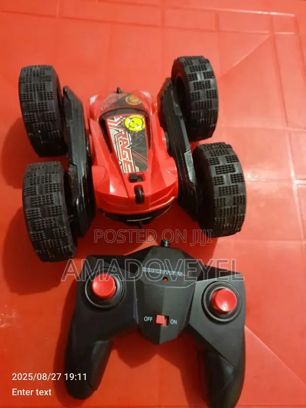 Remote Control Flip Car · Photo 1