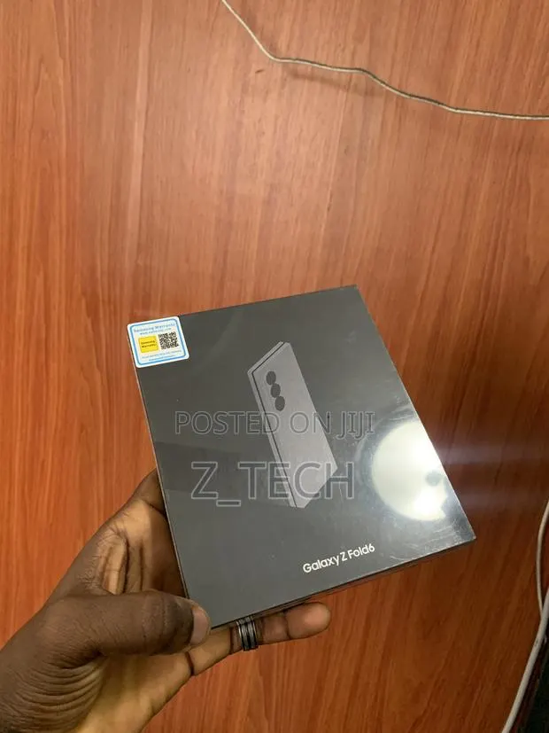 New Samsung Galaxy Z Fold6 256 GB Black · Photo 1