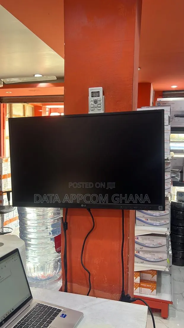 LG 27” Monitor · Photo 1