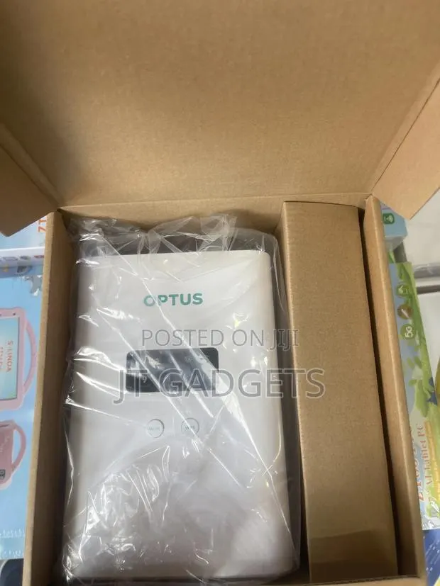 Optus 4G LTE Wi-Fi Router (Sagemcom F at ST 5366) · Photo 1