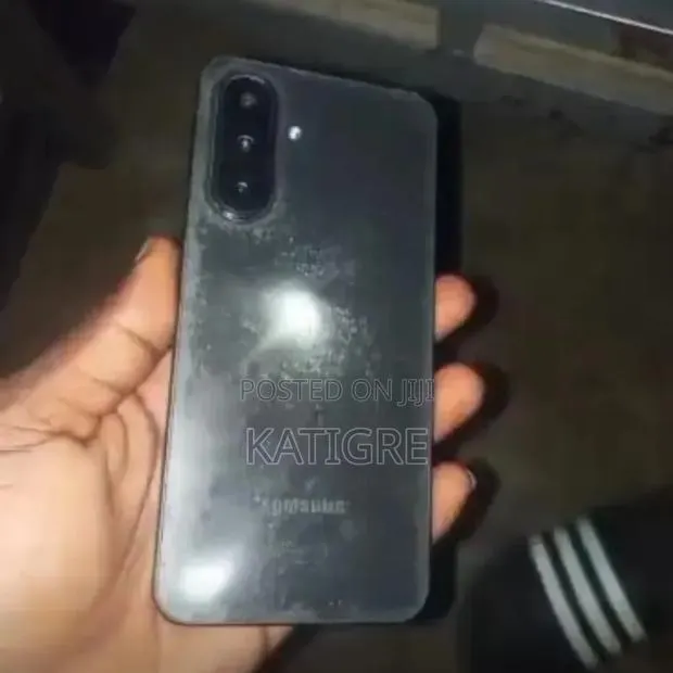 Samsung Galaxy A17 5G 128 GB Black · Photo 1