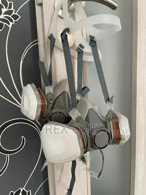 Gas Respiratory Mask · Photo 1