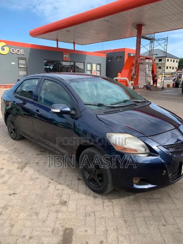 Toyota Yaris 2010 Blue