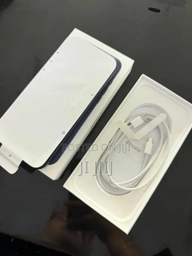 Apple iPhone 17 Pro Max 256 GB Blue · Photo 1