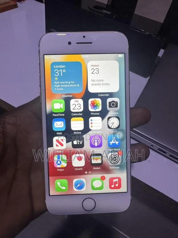 Apple iPhone 7 32 GB Gold · Photo 1