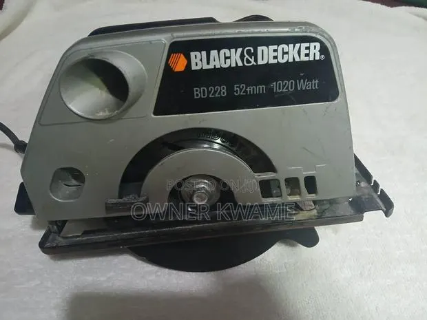 Electric Circular Saw · Photo 1