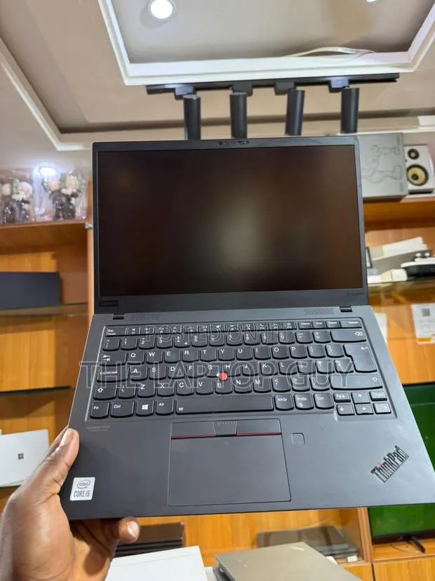 Laptop Lenovo ThinkPad X1 Carbon 8GB Intel Core i5 SSD 512GB · Photo 1