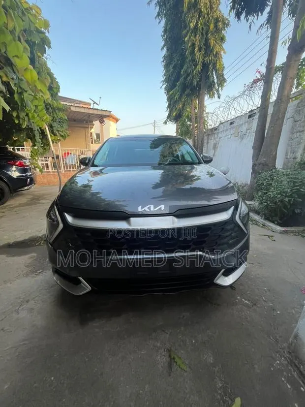 Kia Sportage 2024 Gray · Photo 1