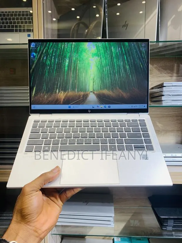 Laptop HP EliteBook x360 1040 G7 16GB Intel Core i7 SSD 512GB · Photo 1