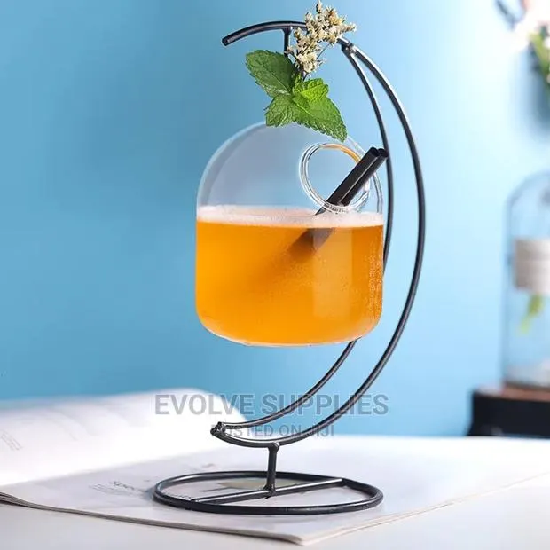 Hanging Glassware · Photo 1