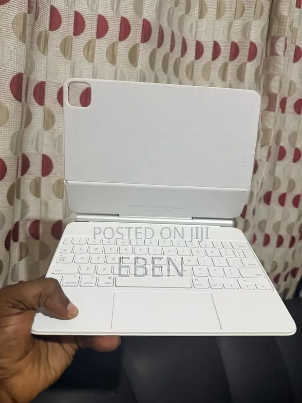 Apple Magic Keyboard · Photo 1