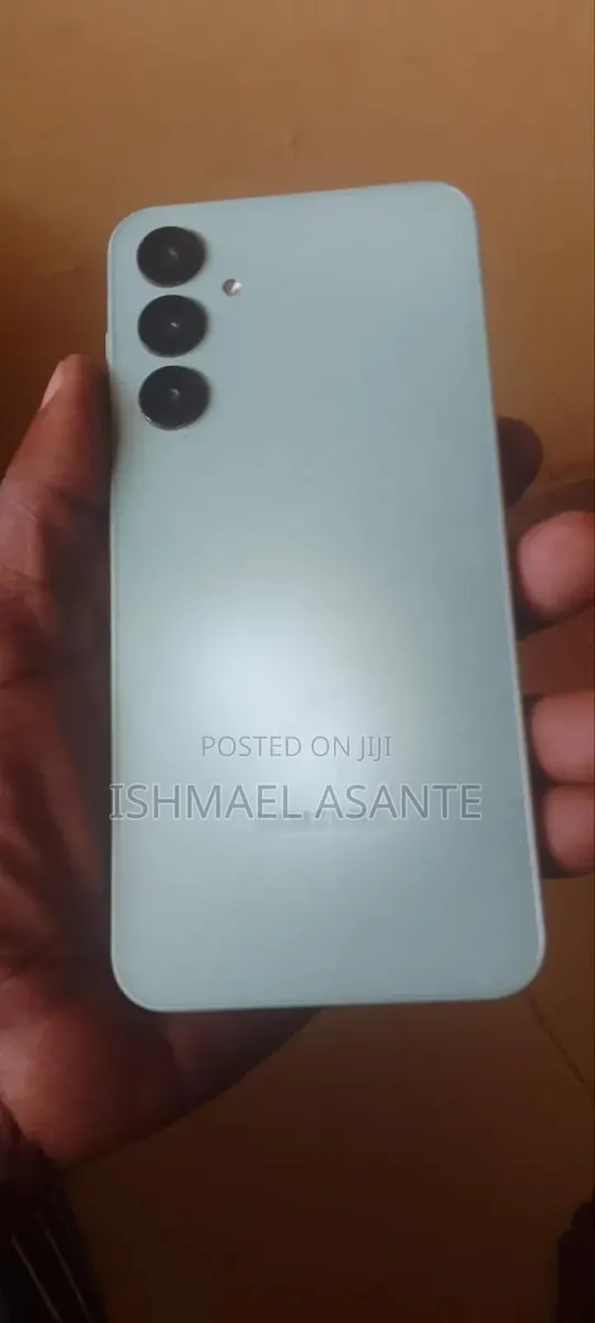 Samsung Galaxy A16 128 GB Green · Photo 1