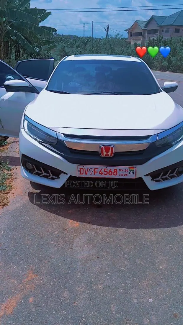 Honda Civic Touring Sedan 2018 White · Photo 1