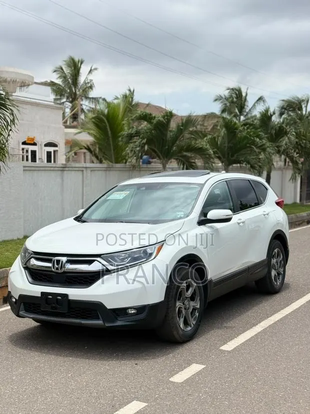 Honda CR-V Touring AWD 2018 White · Photo 1