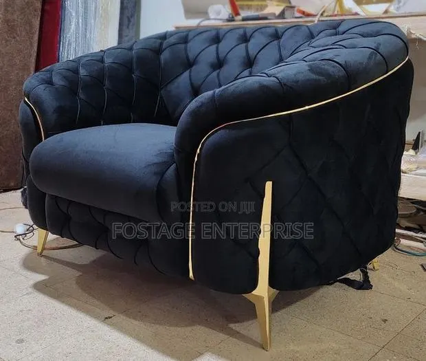 Newly Arrived Double Couch · Photo 1