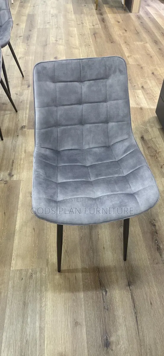 Dining Chair · Photo 1