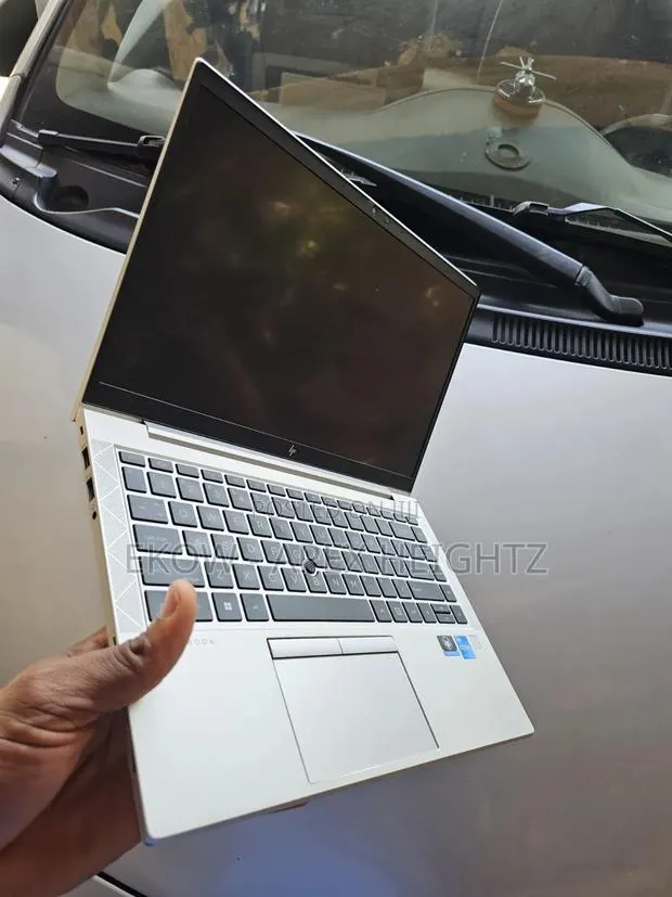 Laptop HP EliteBook 840 G8 16GB Intel Core i5 SSD 256GB · Photo 1