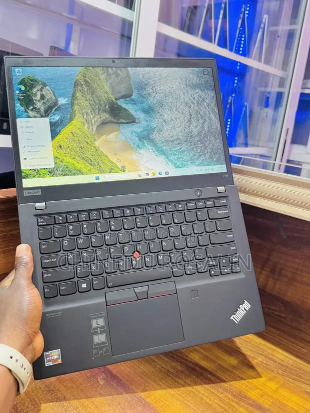 Laptop Lenovo ThinkPad T14s Gen 1 16GB AMD Ryzen 7 SSD 256GB · Photo 1