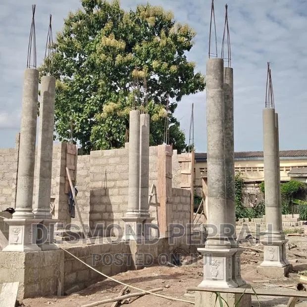 Plastic Molden Pillars · Photo 1