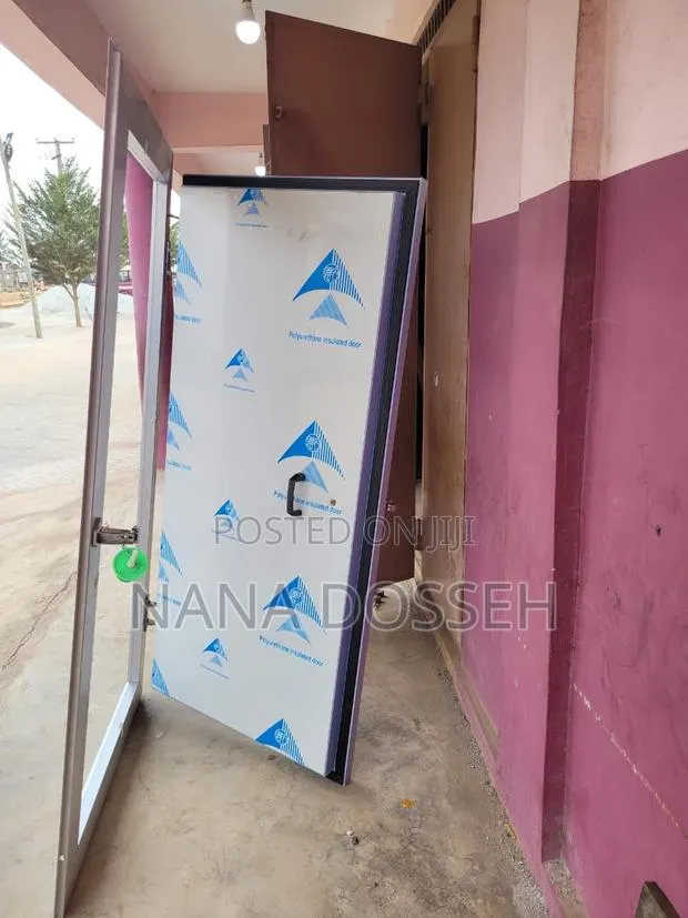 Cold Room Door · Photo 1