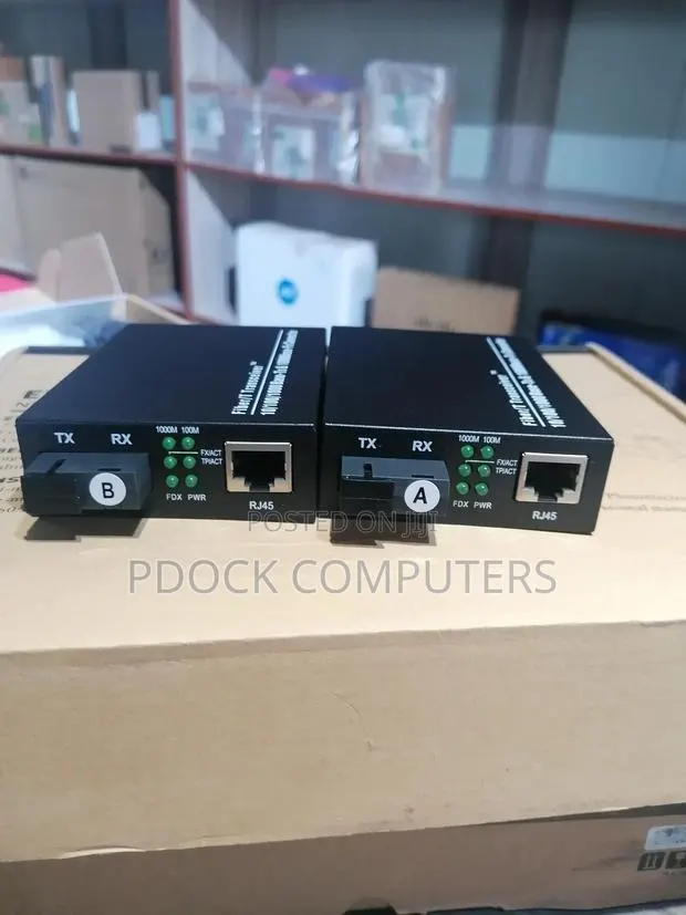 Fiber Ethernet Single Mode Media Converter Gigabit10/100/1000 Pair · Photo 1