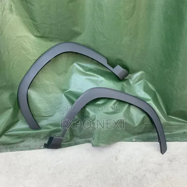 Corolla Cross Front Wheel Opening Moulding - LH/RH 2022-2024 · Photo 1