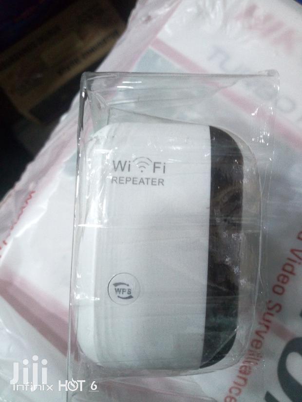 Wireless Router Repeater/Extender · Photo 3