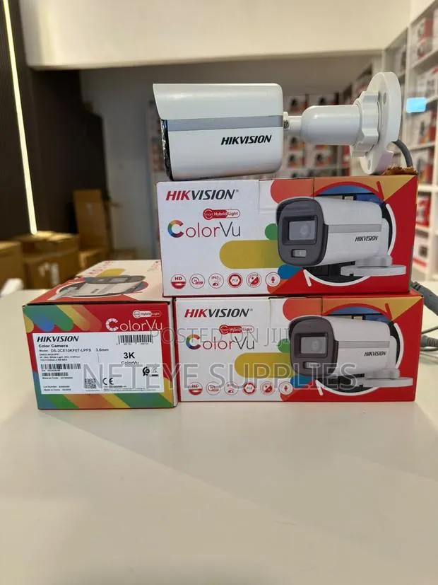 Hikvision ColorVu Smart Hybrid Light BulletCamera DS-2CE10KF0T-LPFS · Photo 1