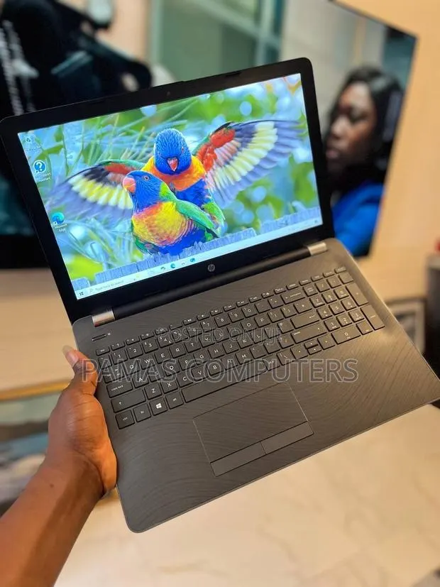 Laptop HP 15 8GB AMD A10 SSD 128GB · Photo 1
