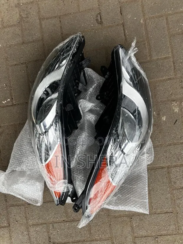 Hyundai Electra Headlight 2011 2012 2013 2014 · Photo 1
