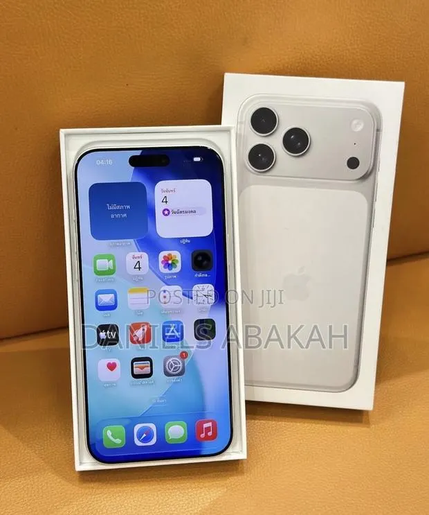 New Apple iPhone 17 Pro Max 512 GB White · Photo 1